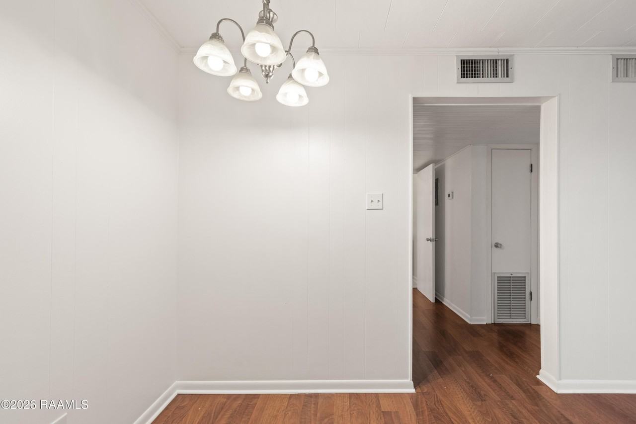 110 Midtown Aly #D - Photo 5 of 12