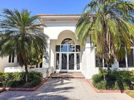 featured image of 2939 Paddock Ln