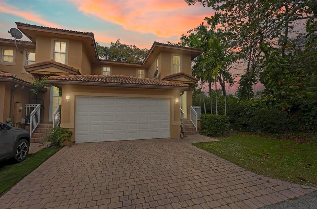 1920 Sw 29th Ave #1920 - Photo 2 of 20