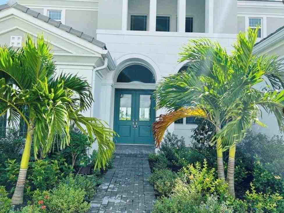 5199 Liberty Ln - Photo 2 of 27