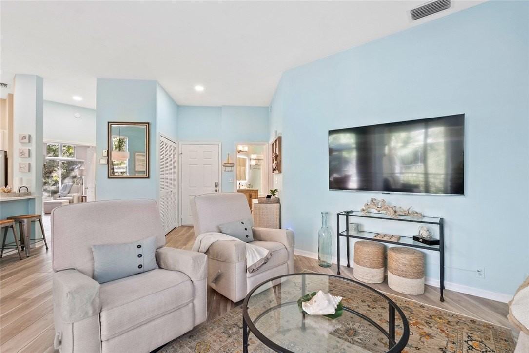 1255 Winding Oaks Cir E Apt 608 #608 - Photo 5 of 36