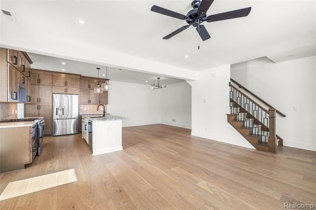 416 S Center St - Photo 7 of 28