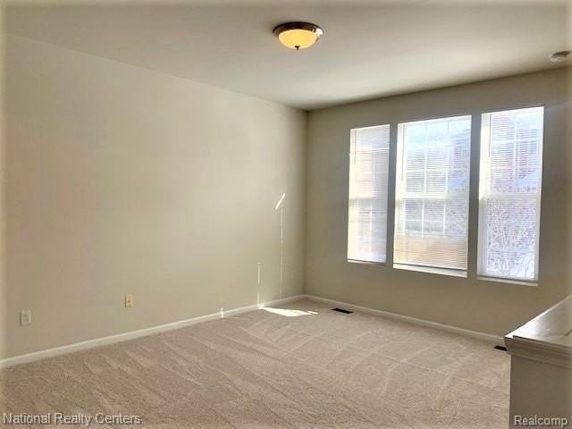 28080 Hewes Ln - Photo 2 of 17