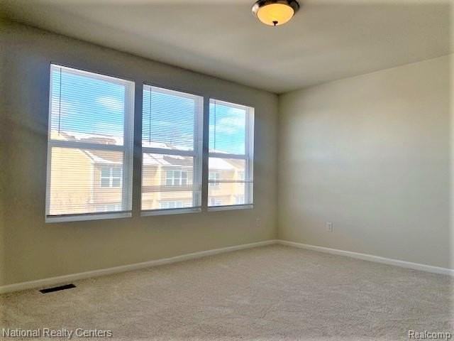 28080 Hewes Ln - Photo 7 of 17