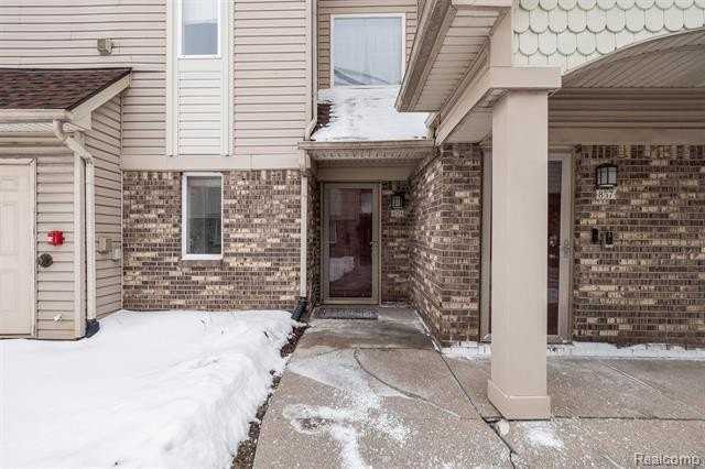 859 Brandon Ave - Photo 4 of 19