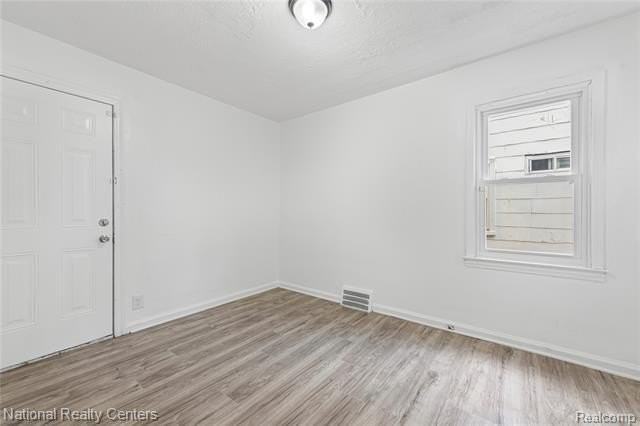 18263 Patton St - Photo 5 of 22