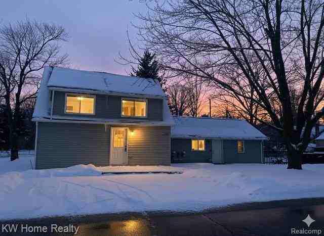 21487 Averhill St #1A - Photo 2 of 27