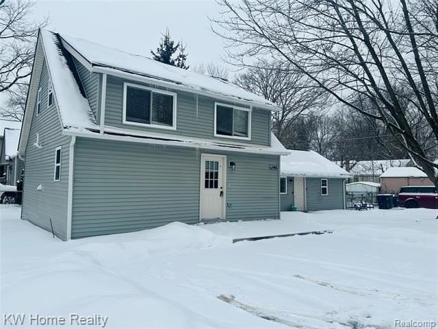 21487 Averhill St #1A - Photo 3 of 27