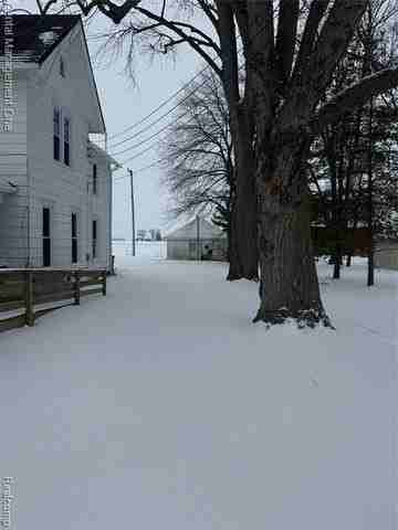 276 E Chicago Blvd - Photo 4 of 22