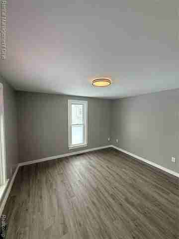 276 E Chicago Blvd - Photo 6 of 22