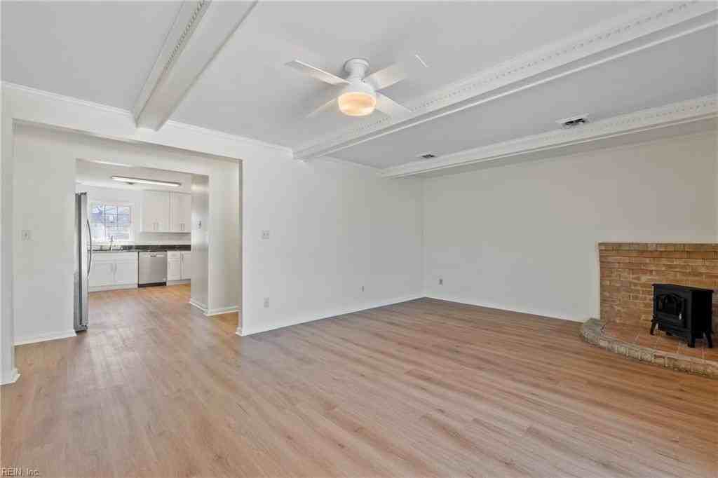 641 Baywood Trl - Photo 3 of 48