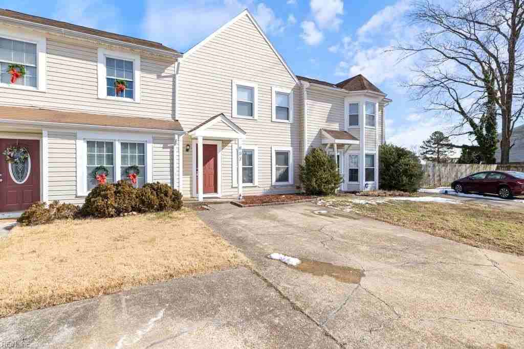 802 Diploma Ct - Photo 2 of 17