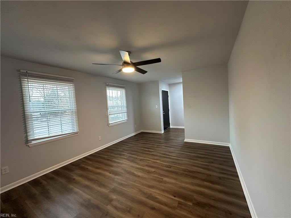 1610 Elmhurst Ln - Photo 3 of 25