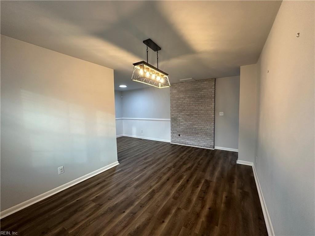 1610 Elmhurst Ln - Photo 6 of 25