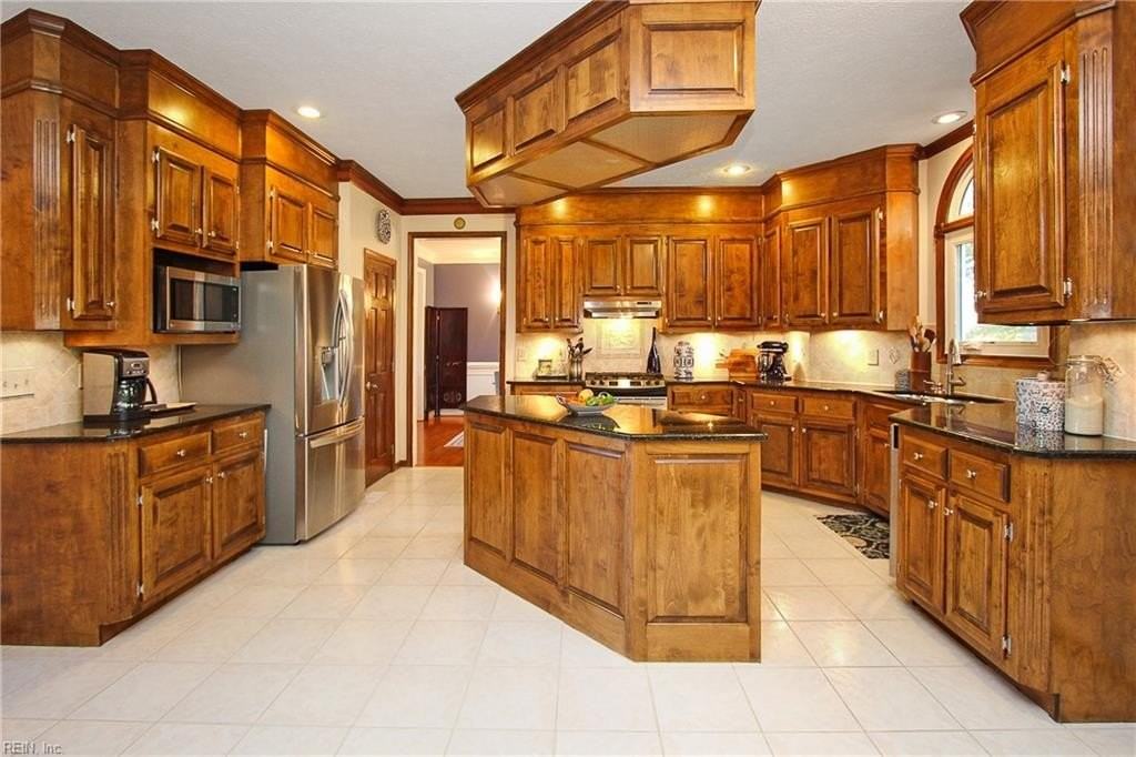 121 Laydon Way - Photo 7 of 30