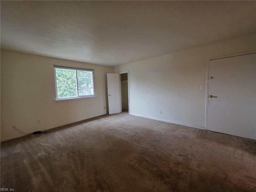 941 Holladay St - Photo 4 of 15