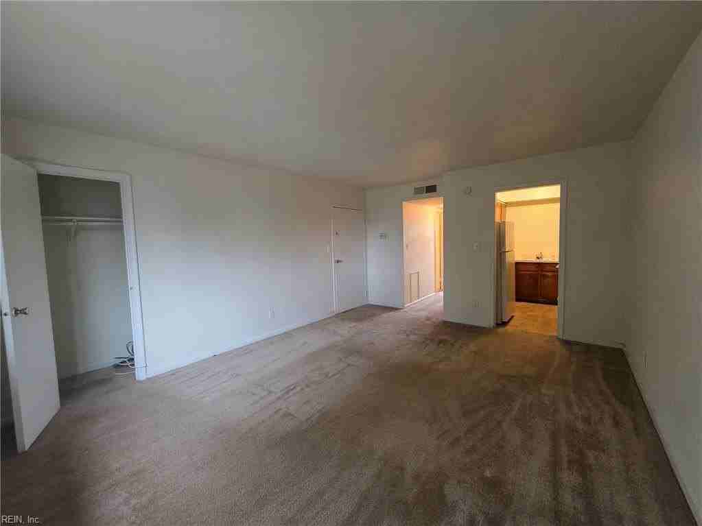 941 Holladay St - Photo 5 of 15