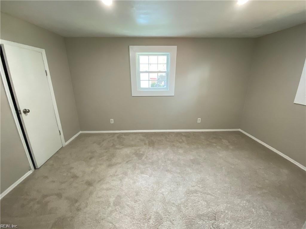 1013 Cambridge Ave - Photo 7 of 26