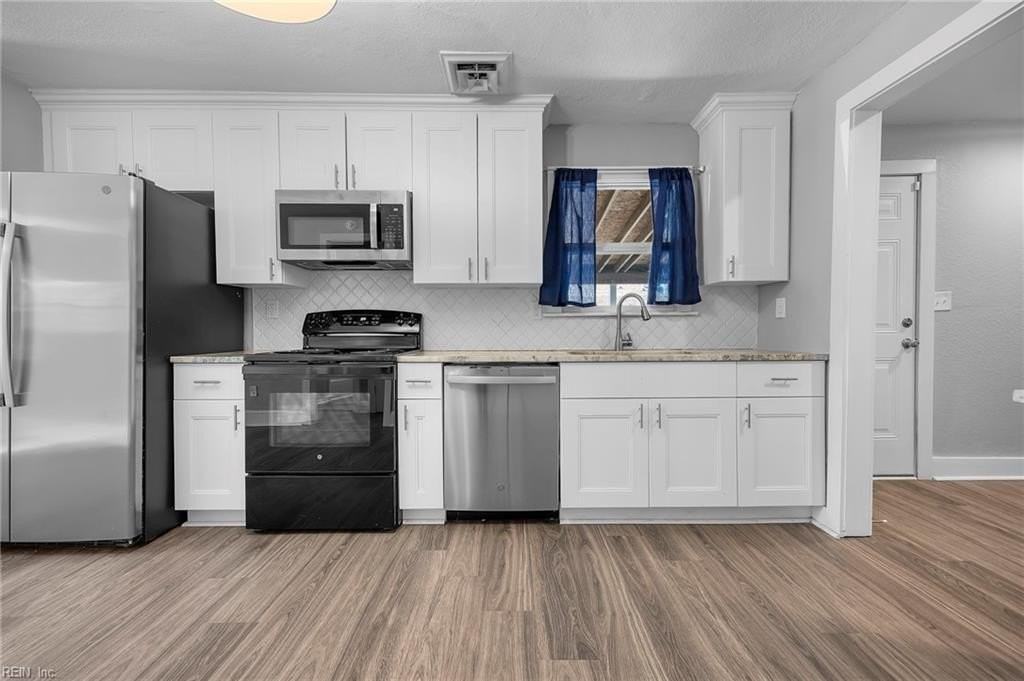 4212 Bart St - Photo 2 of 24