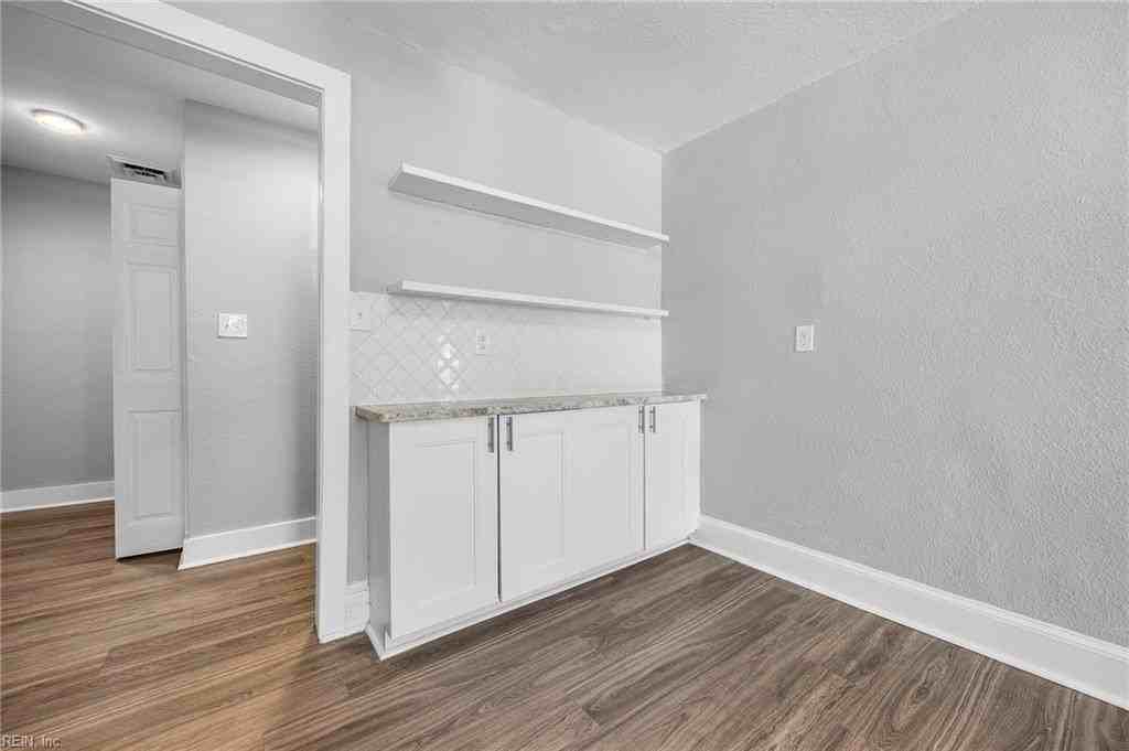 4212 Bart St - Photo 3 of 24