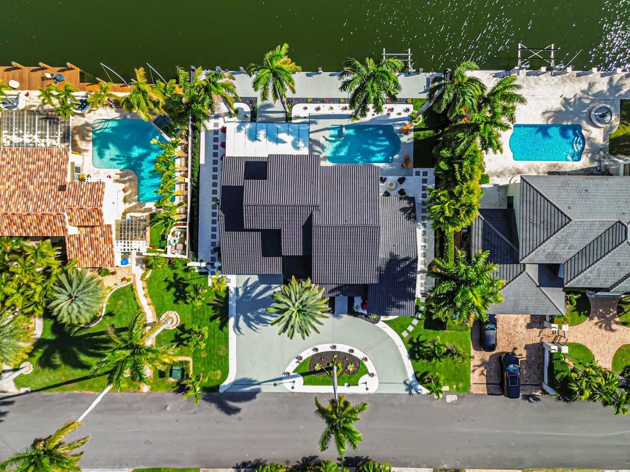 516 Royal Plaza Dr - Photo 4 of 41