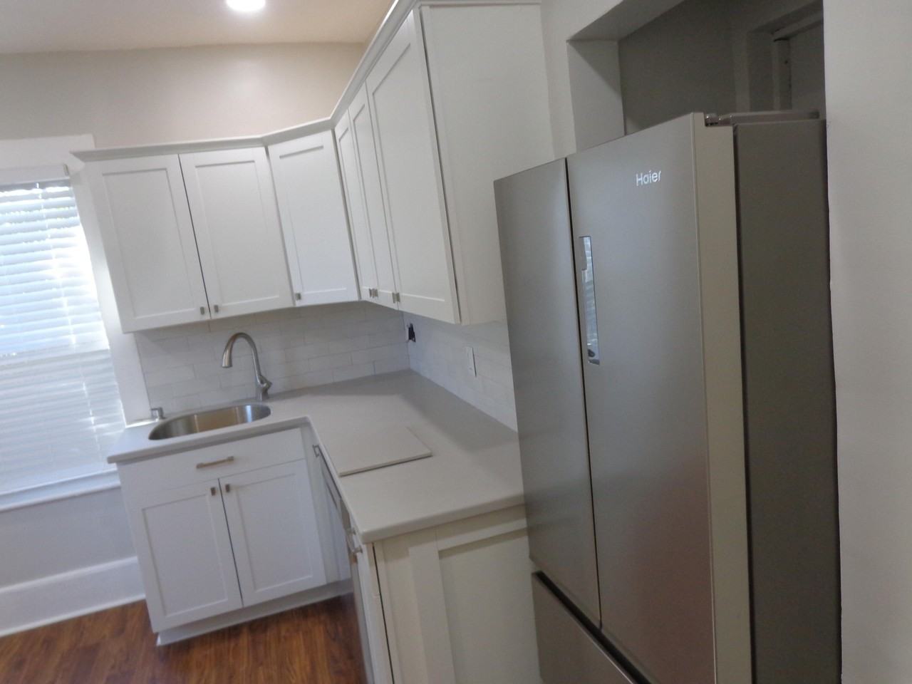 209 S Lakeside Dr #A - Photo 3 of 12