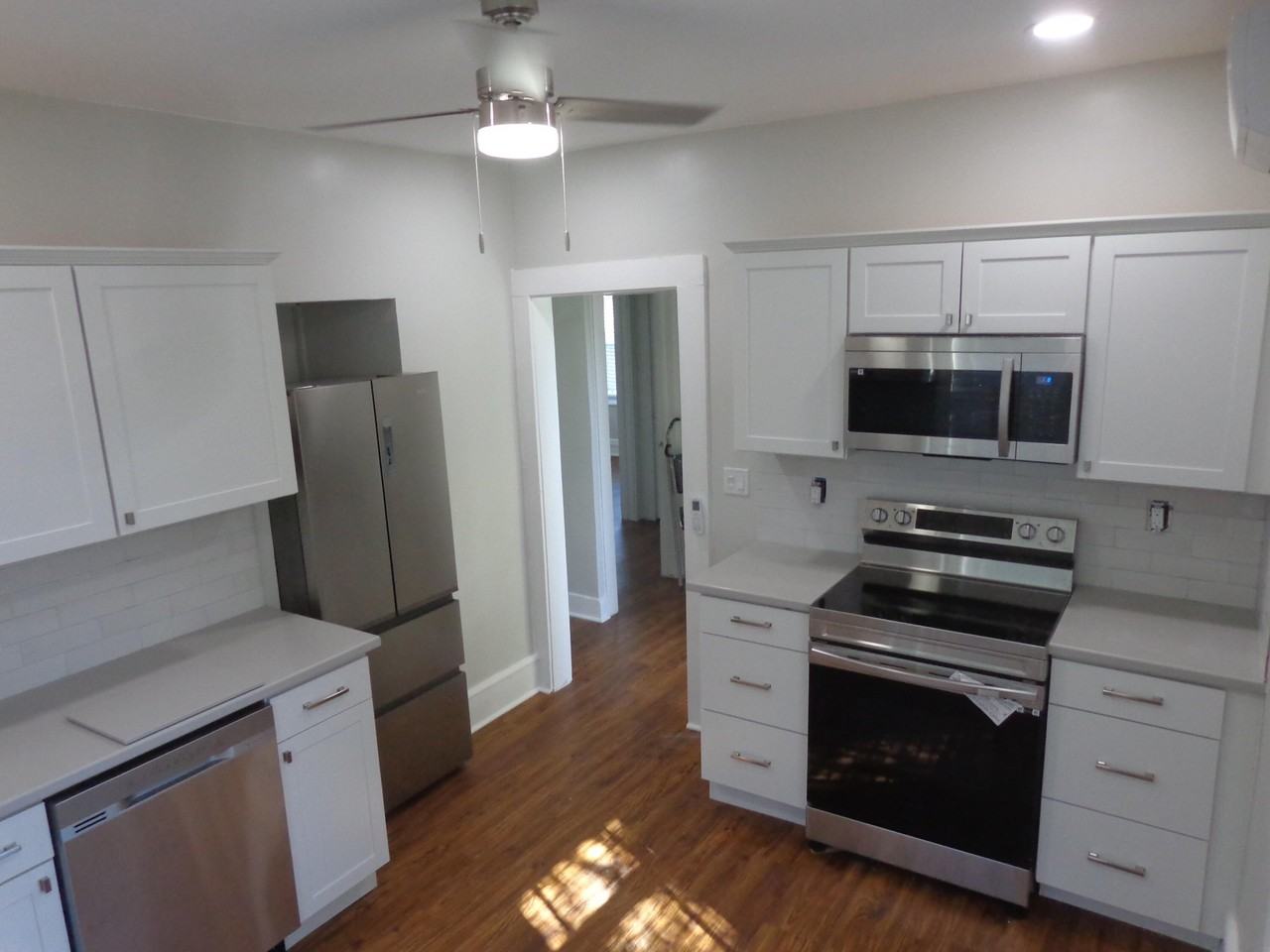 209 S Lakeside Dr #A - Photo 4 of 12