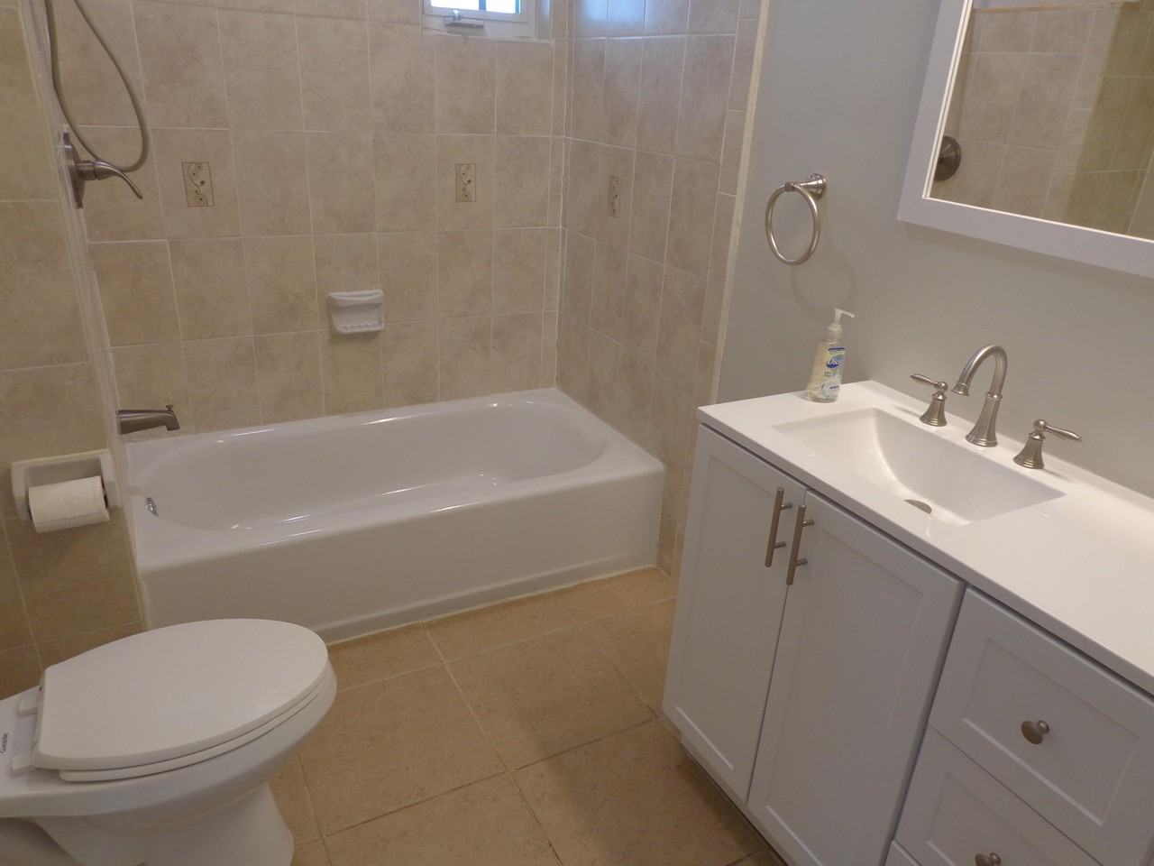 209 S Lakeside Dr #A - Photo 5 of 12