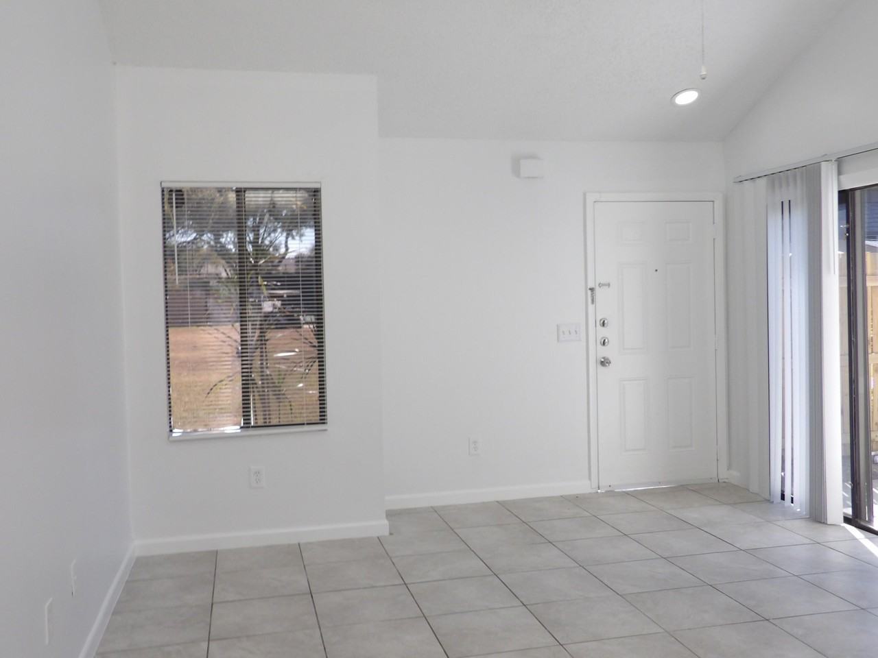 4132 Palm Bay Cir #C - Photo 4 of 48