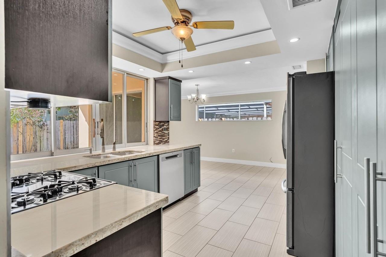 2171 Nw 84th Way - Photo 7 of 40