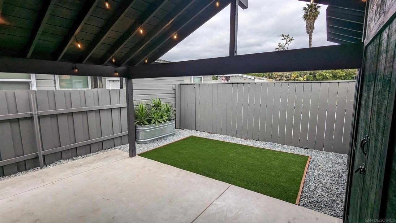 530 Glover Ave Unit A - Photo 2 of 10