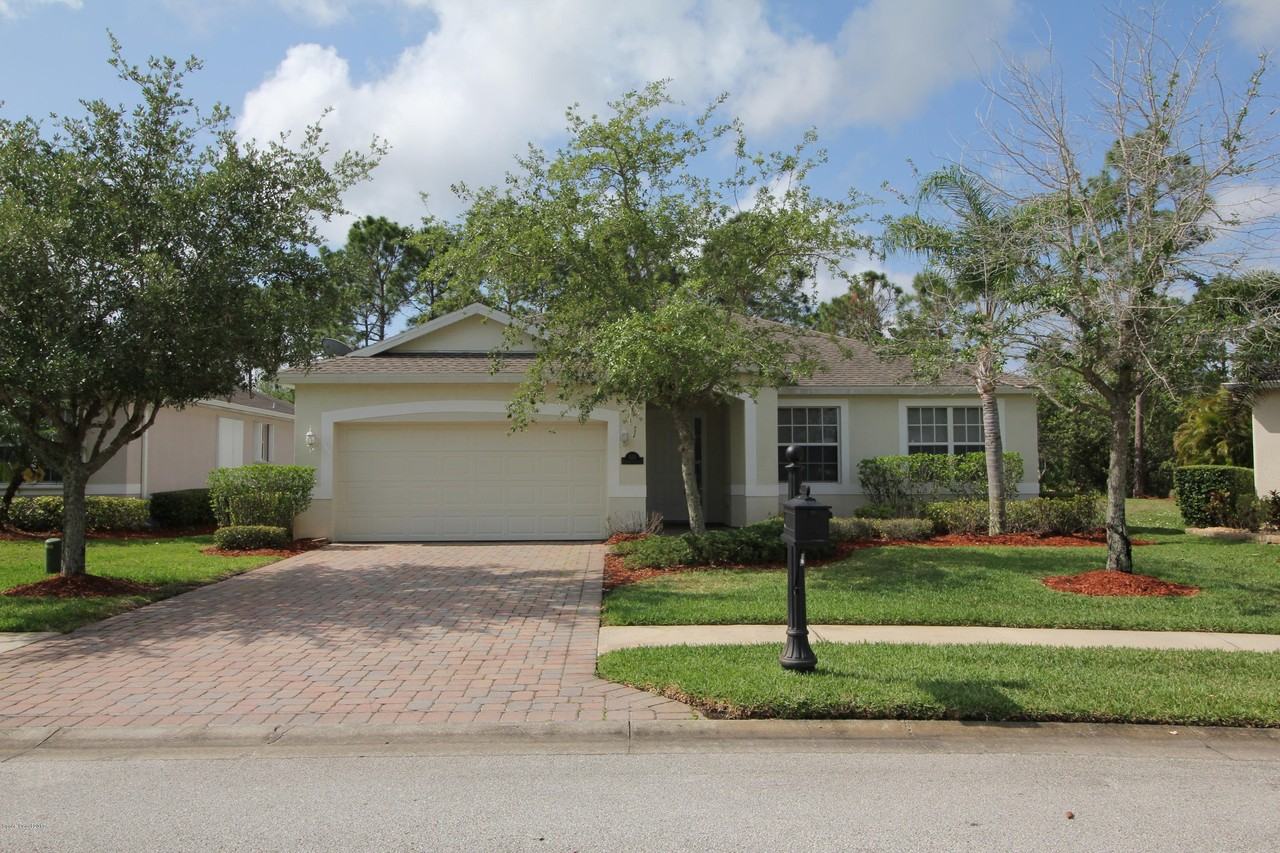 523 Gardendale Cir Se - Photo 2 of 22