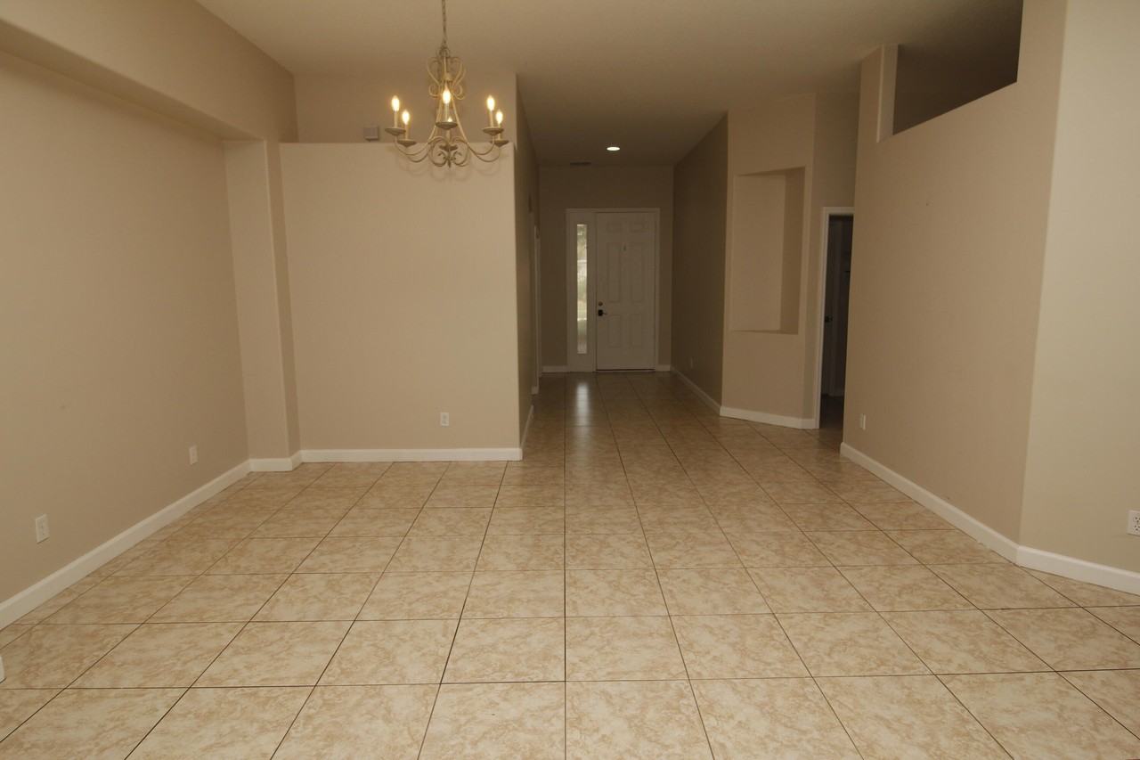 523 Gardendale Cir Se - Photo 7 of 22