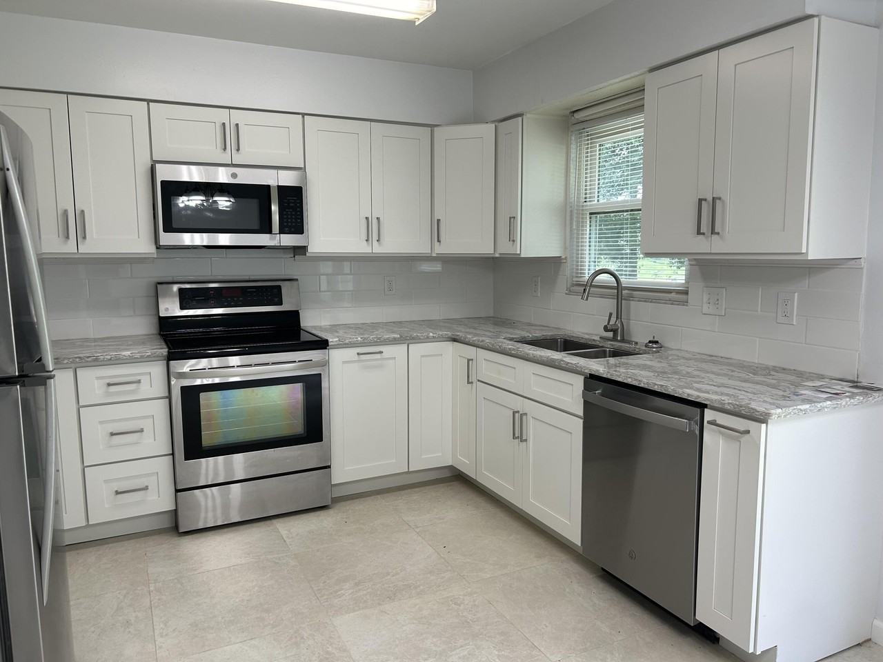 971 Gulfport Rd Se - Photo 2 of 10