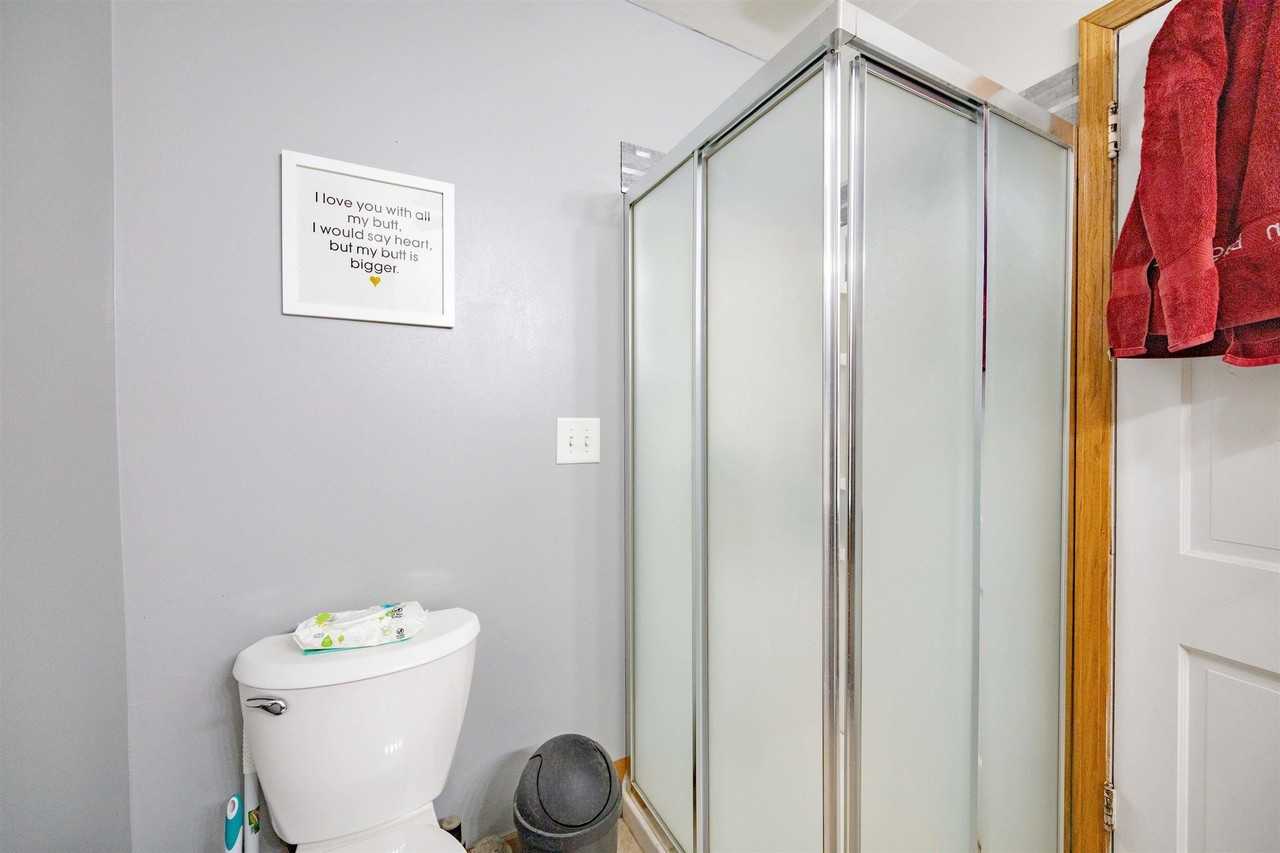 713 Oak St - Photo 7 of 19