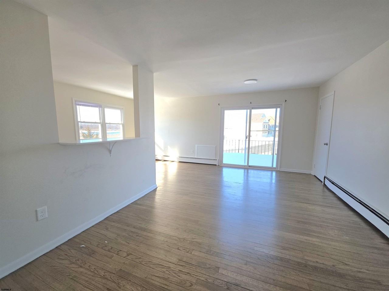 2304 Hamilton Ave - Photo 3 of 18