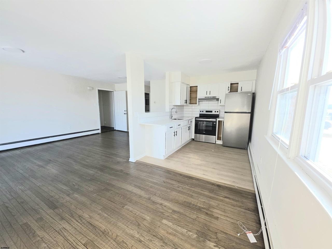 2304 Hamilton Ave - Photo 6 of 18