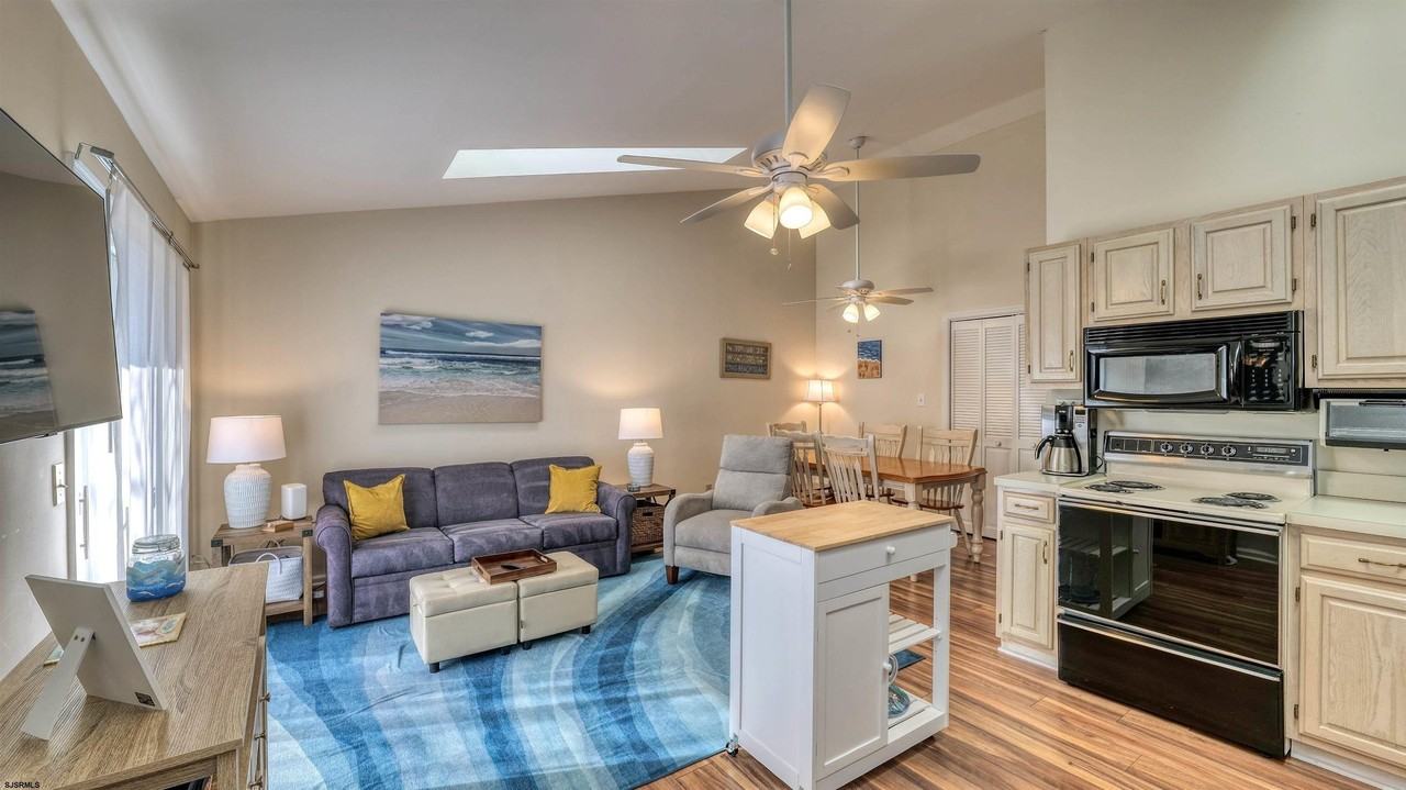 16 N Monroe Ave - Photo 6 of 24