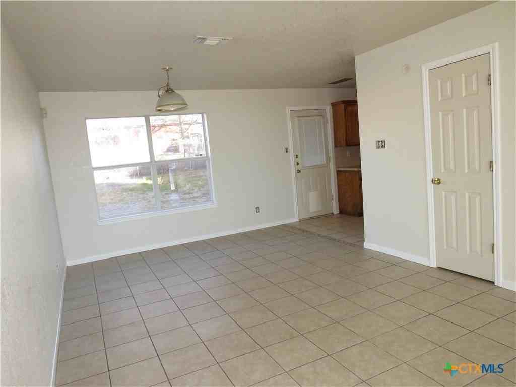 3806 Littleleaf Ct #A - Photo 4 of 13