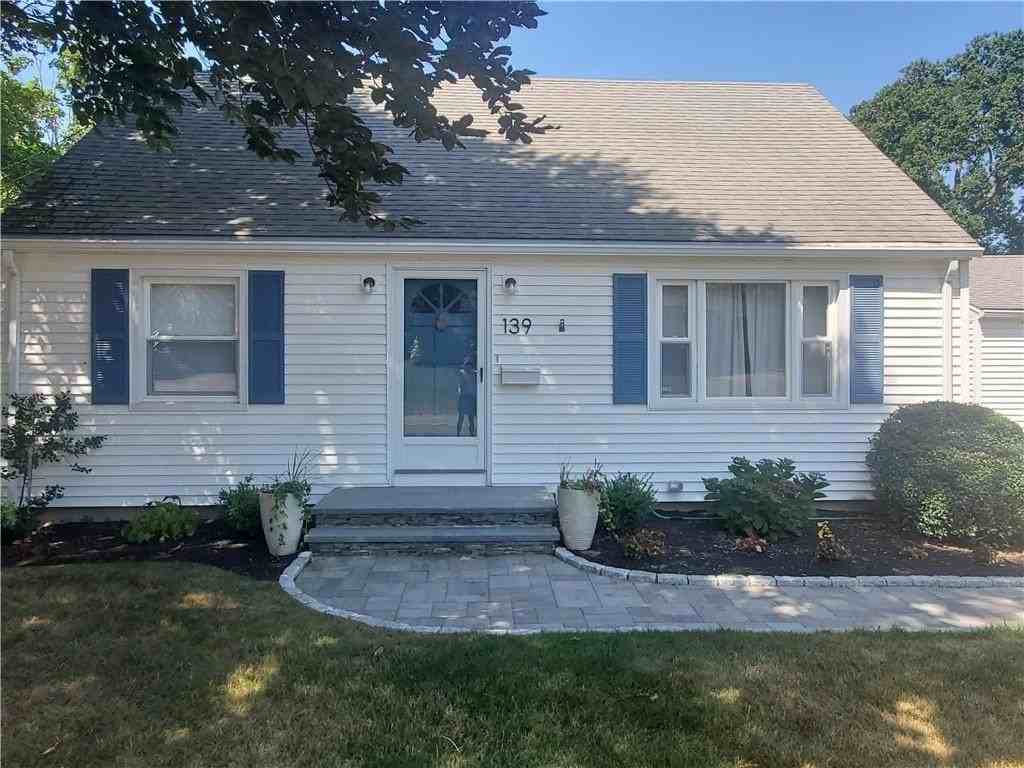 139 Coggeshall Ave - Photo 3 of 50