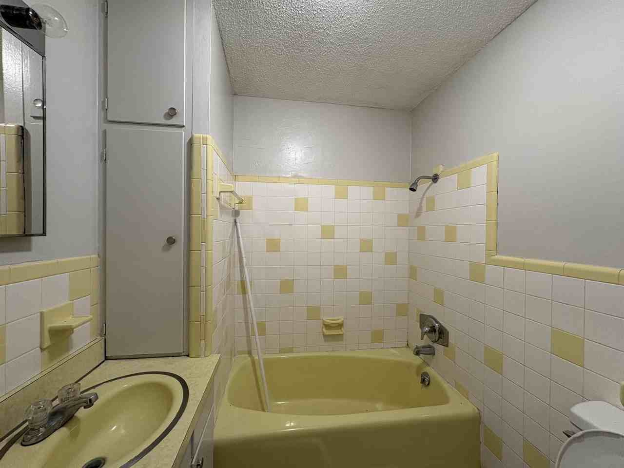 821 1/2 Cherry St - Photo 3 of 6