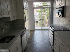1503 Swann St Nw Apt B #B - Photo 1 of 1