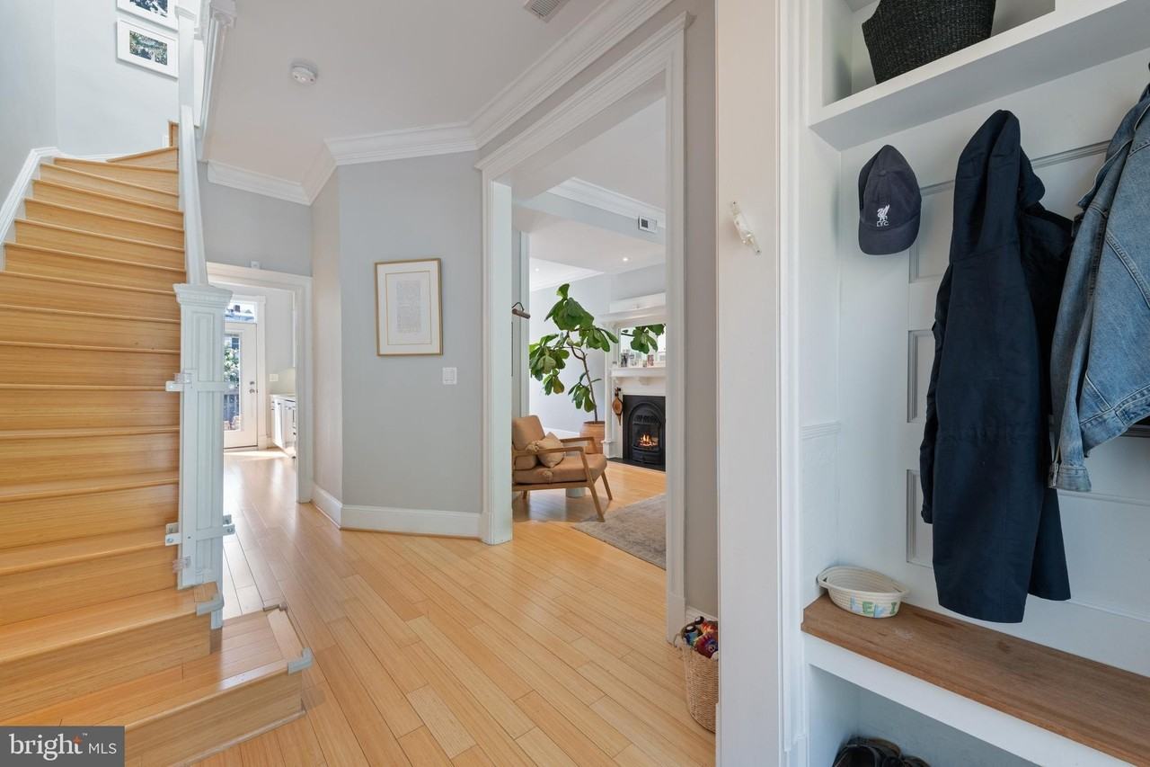 21 V St Ne - Photo 3 of 32