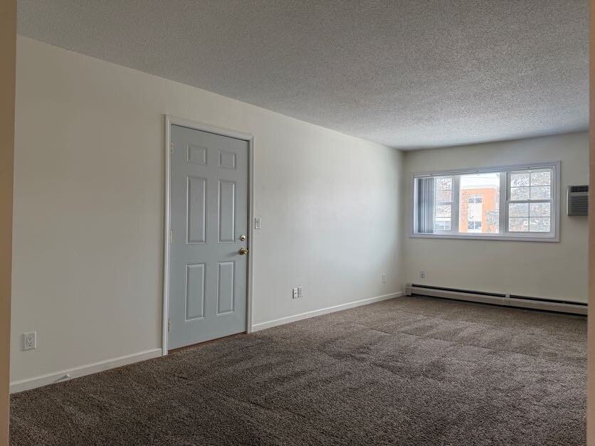 912 18 1/2 St S #3 - Photo 5 of 18