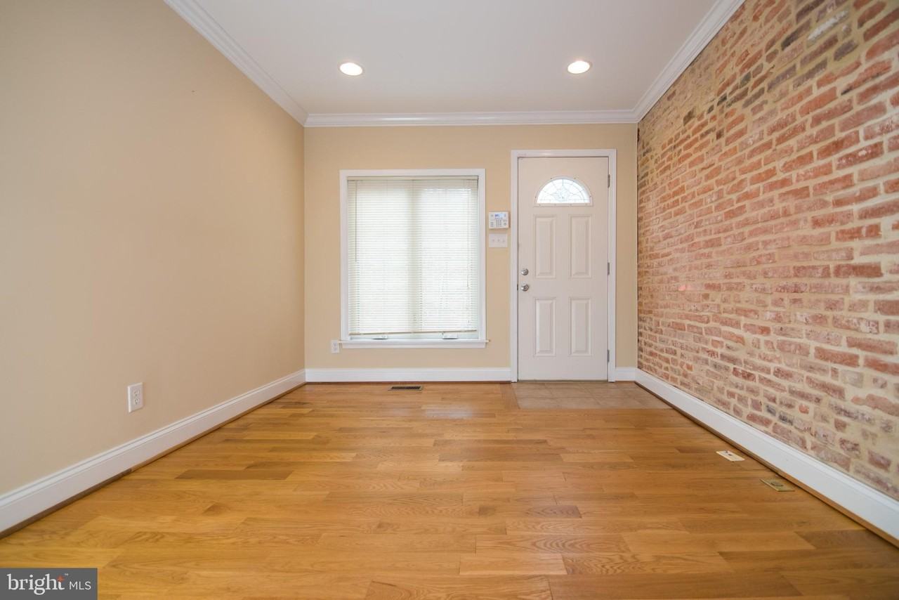 119 N Duncan St - Photo 3 of 38