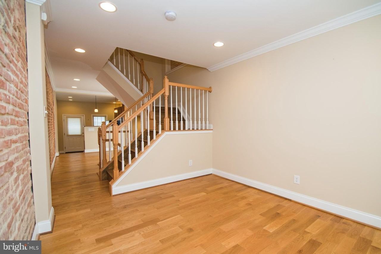 119 N Duncan St - Photo 4 of 38