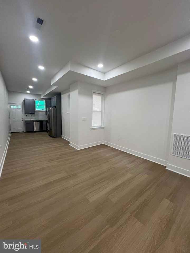 2323 Guilford Ave - Photo 4 of 20