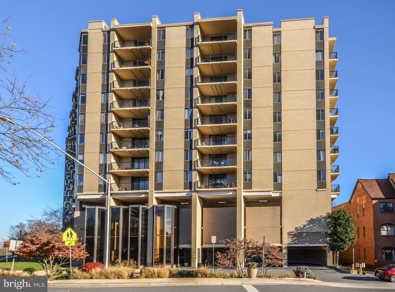 4242 E West Hwy Apt 911 #911