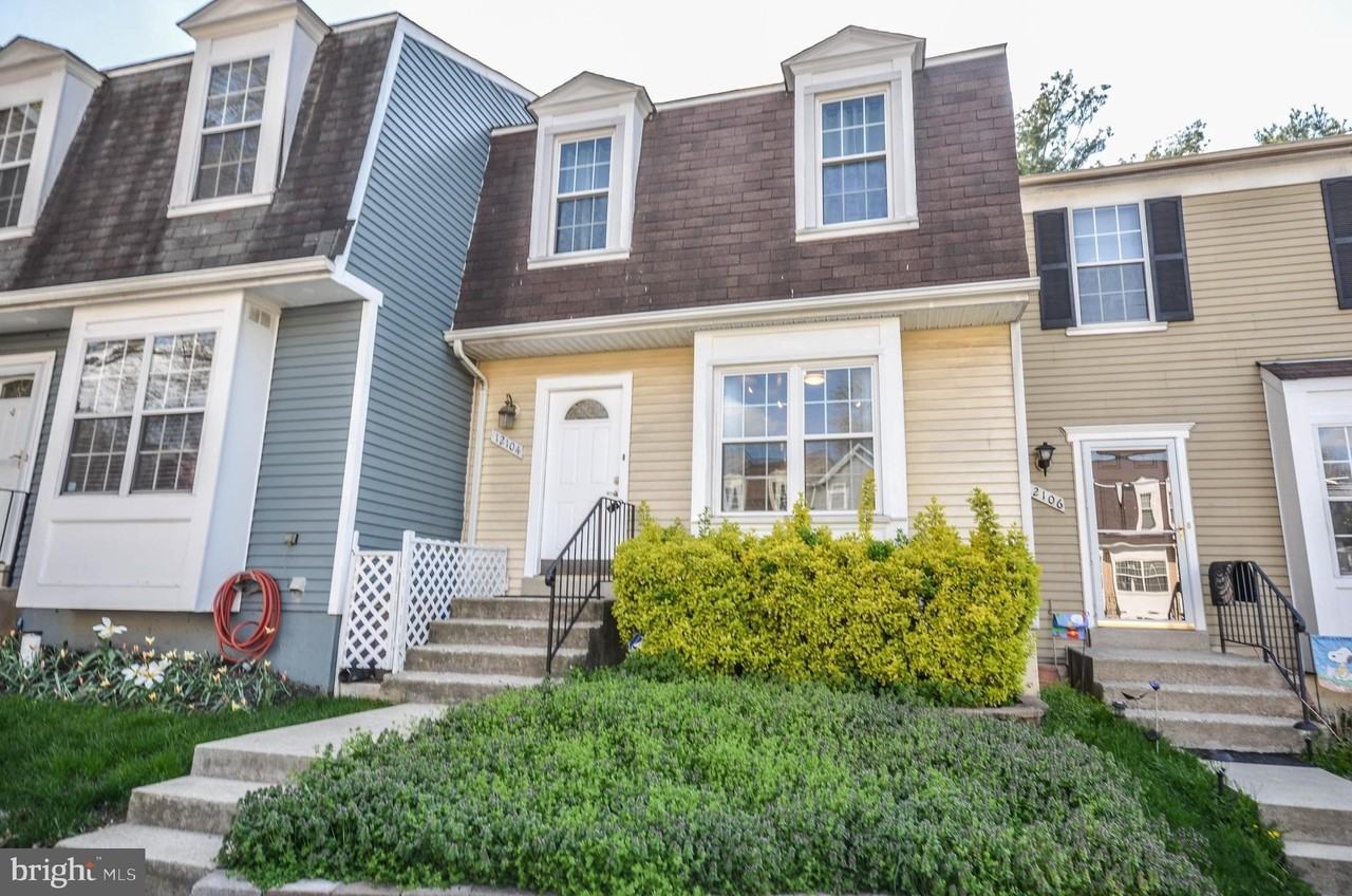 12104 Pikeview Ter - Photo 2 of 30