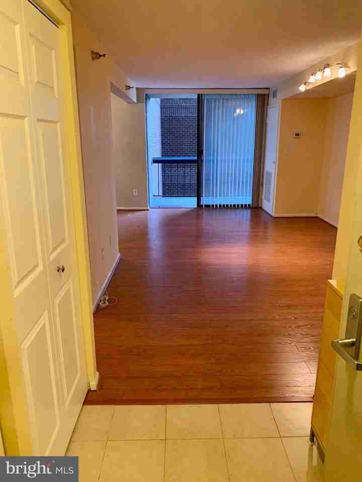 7401 Westlake Ter Apt 610 #610 - Photo 6 of 39
